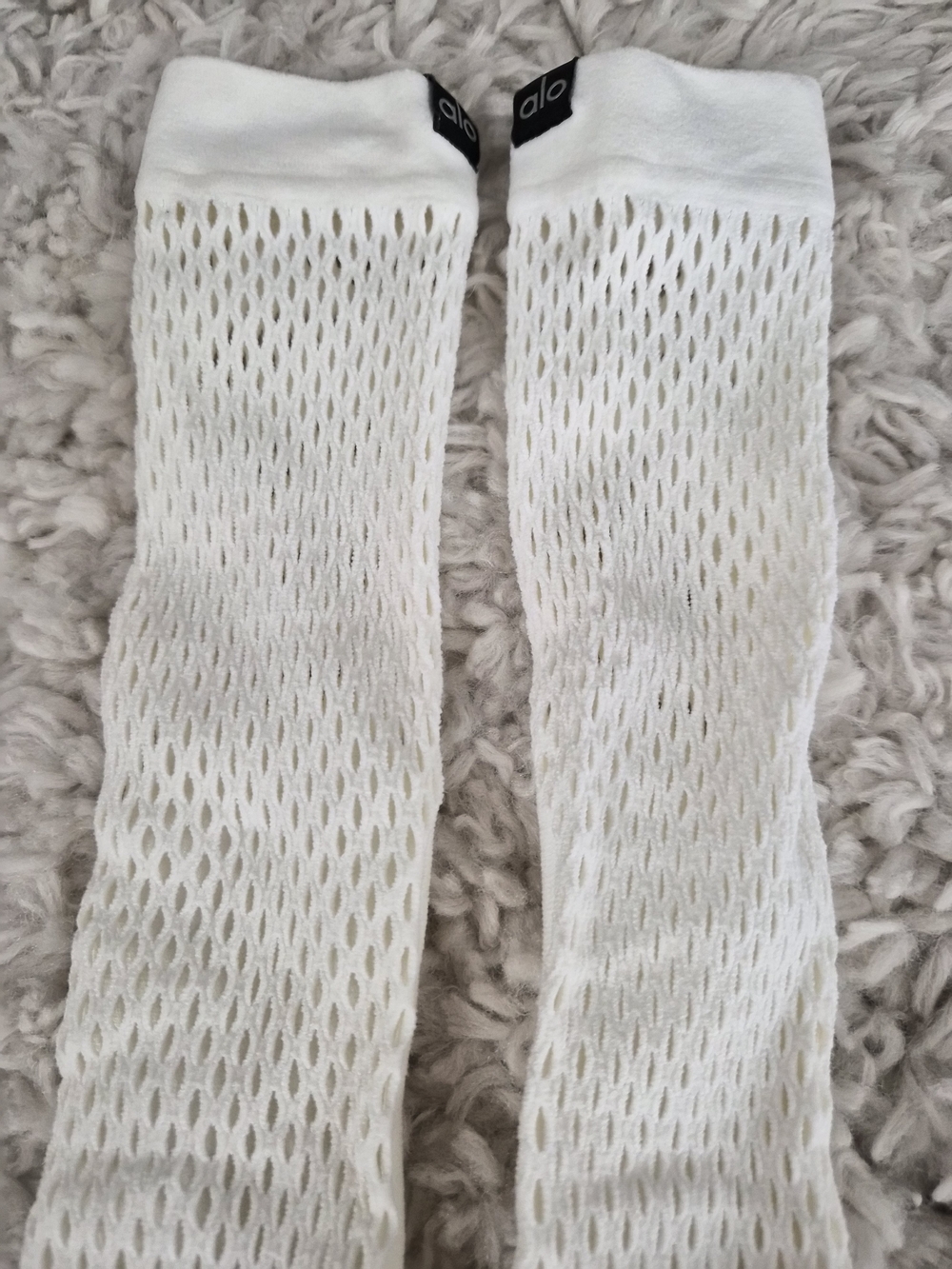 Alo Yoga White Fishnet Mesh Knee High Socks - Picture 4 of 10